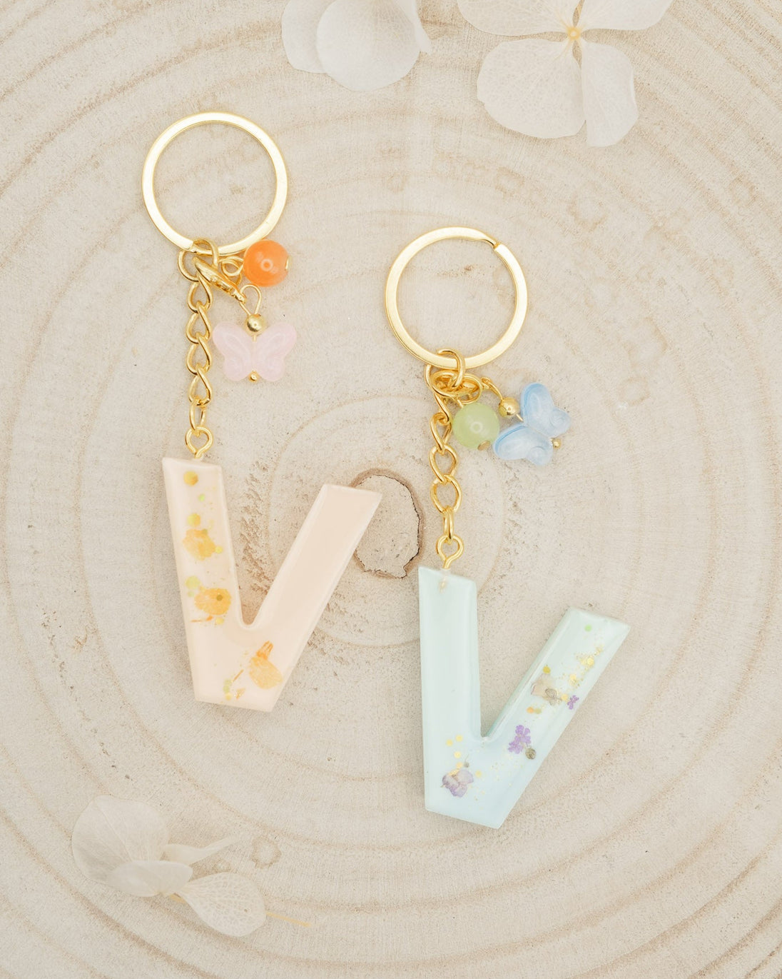 Portachiavi in resina lettera "V"