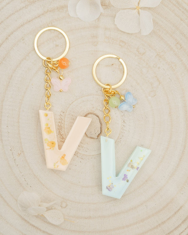 Portachiavi in resina lettera "V"