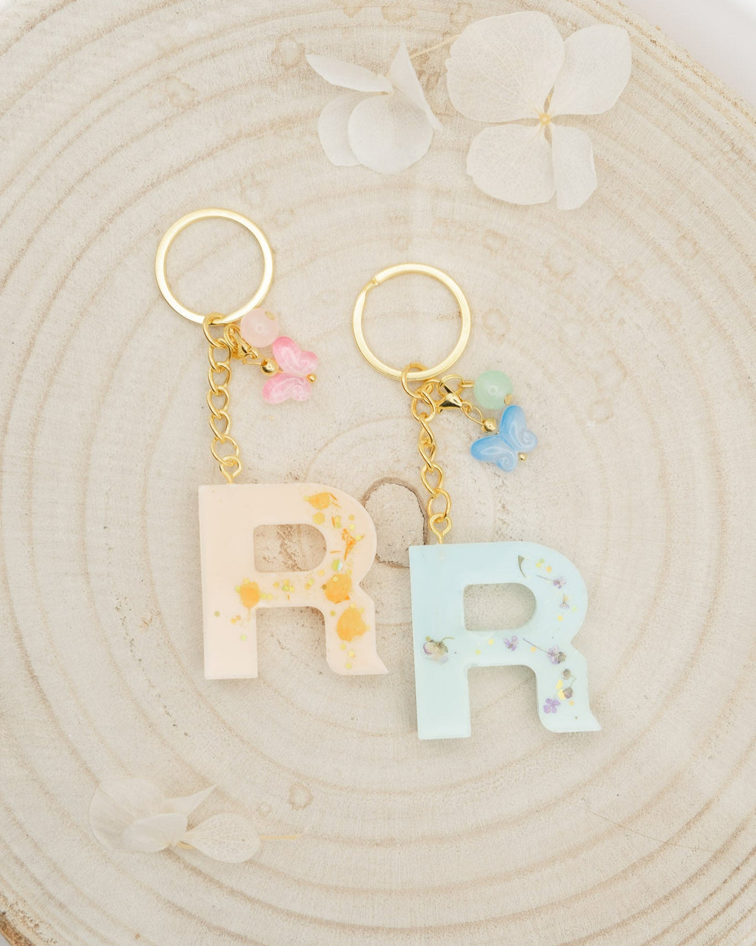 Portachiavi in resina lettera "R"